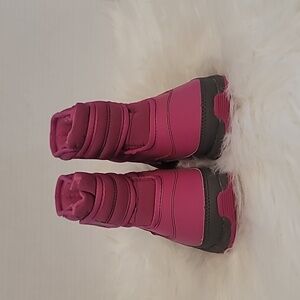 😍 Never worn Pink 3M Thinsulate insulated Taney Weather boots size 7 by Uggs